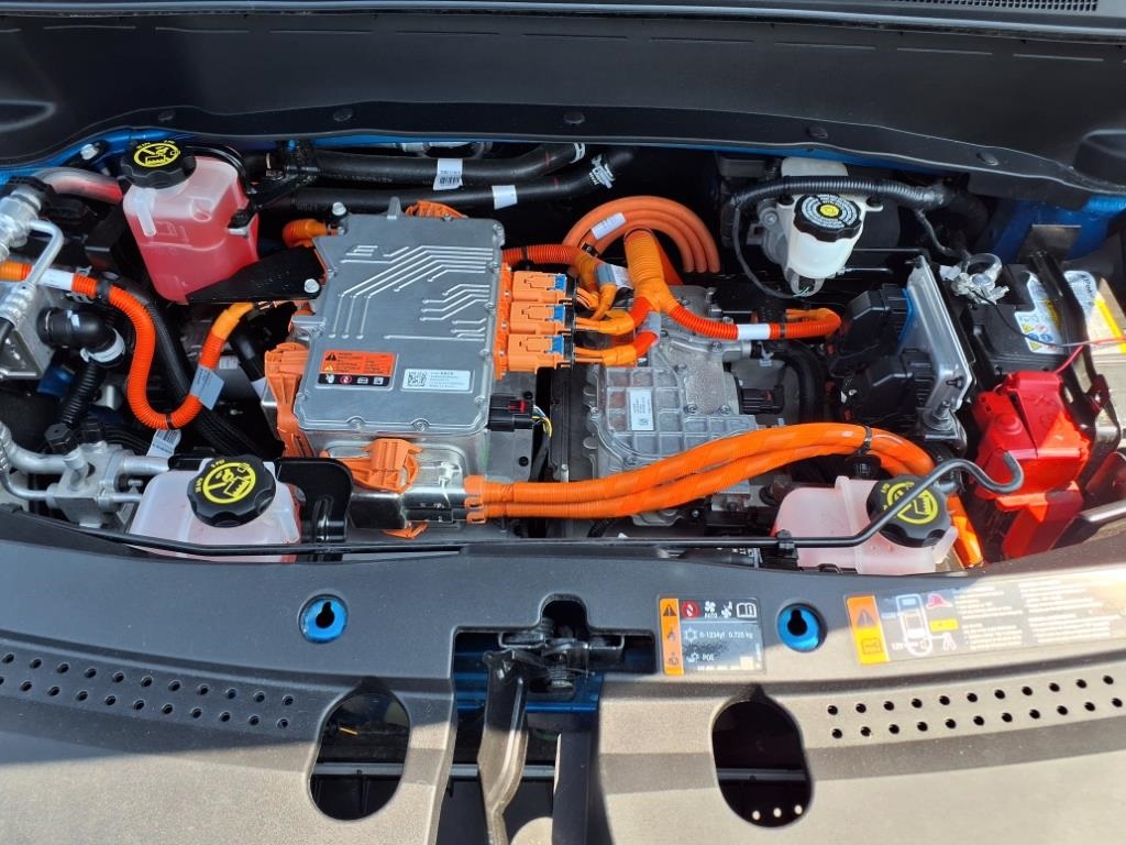 Vehicle image 9 of 33