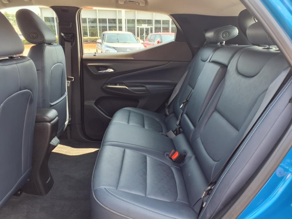 Vehicle image 12 of 33