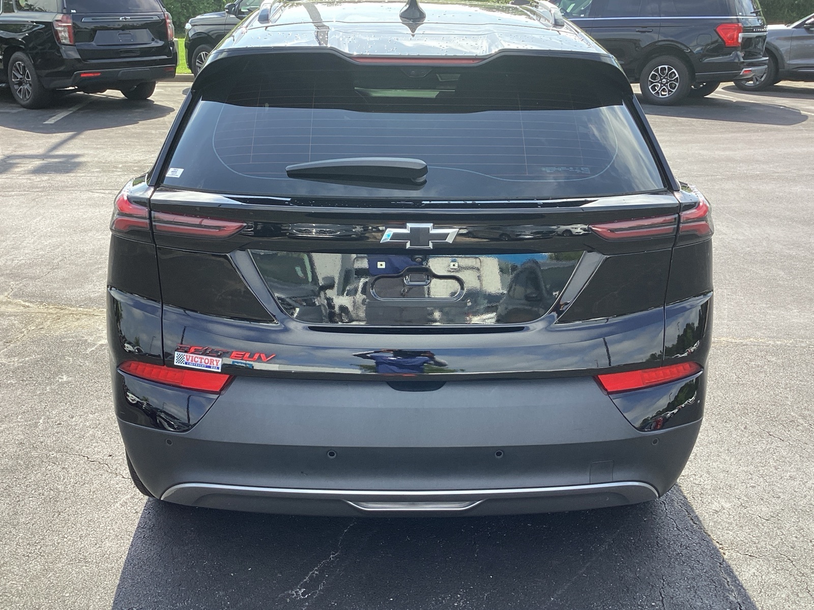 Vehicle image 8 of 28
