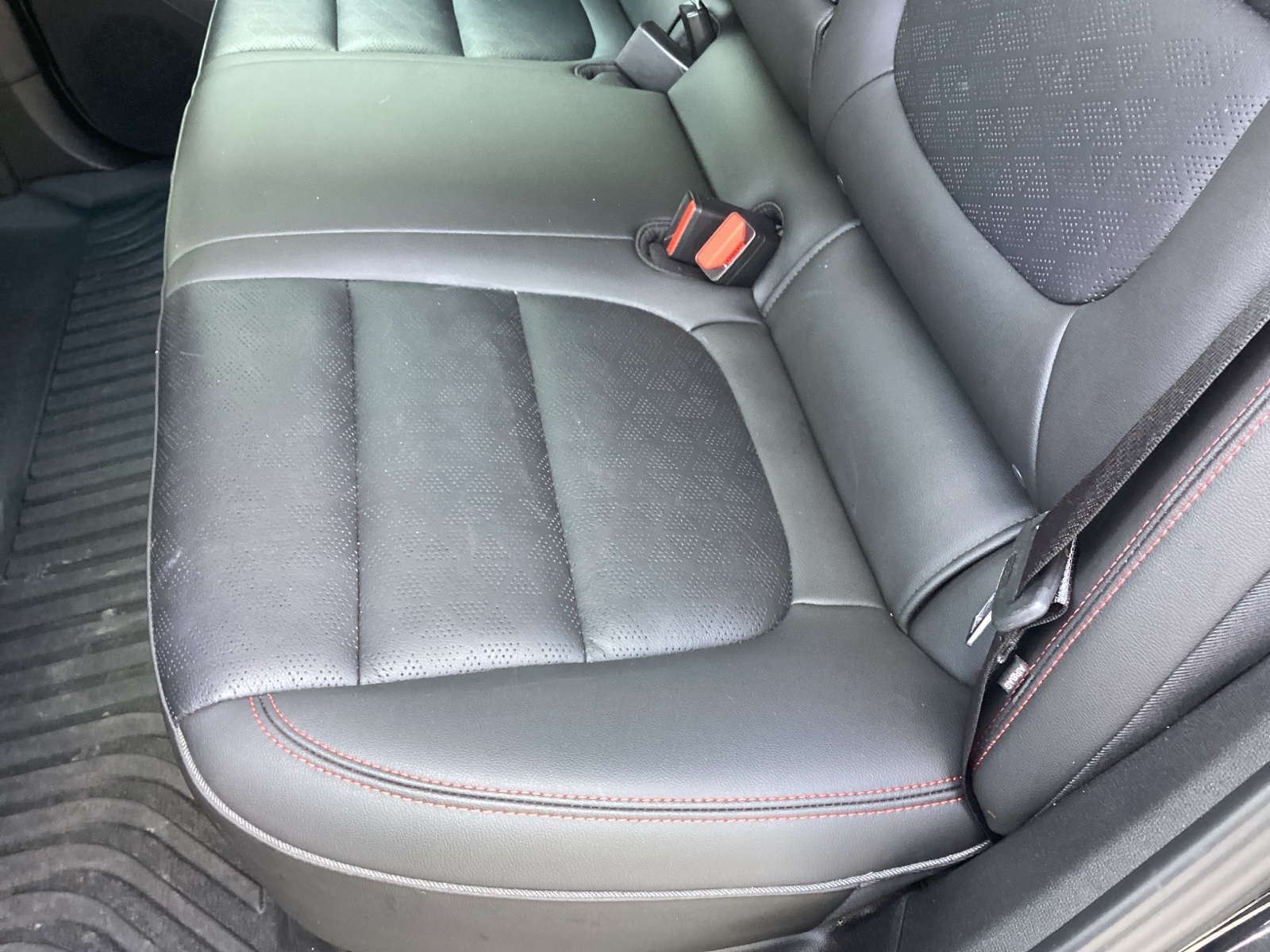 Vehicle image 14 of 28