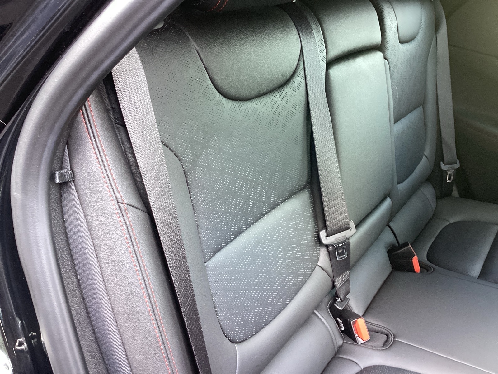 Vehicle image 10 of 28