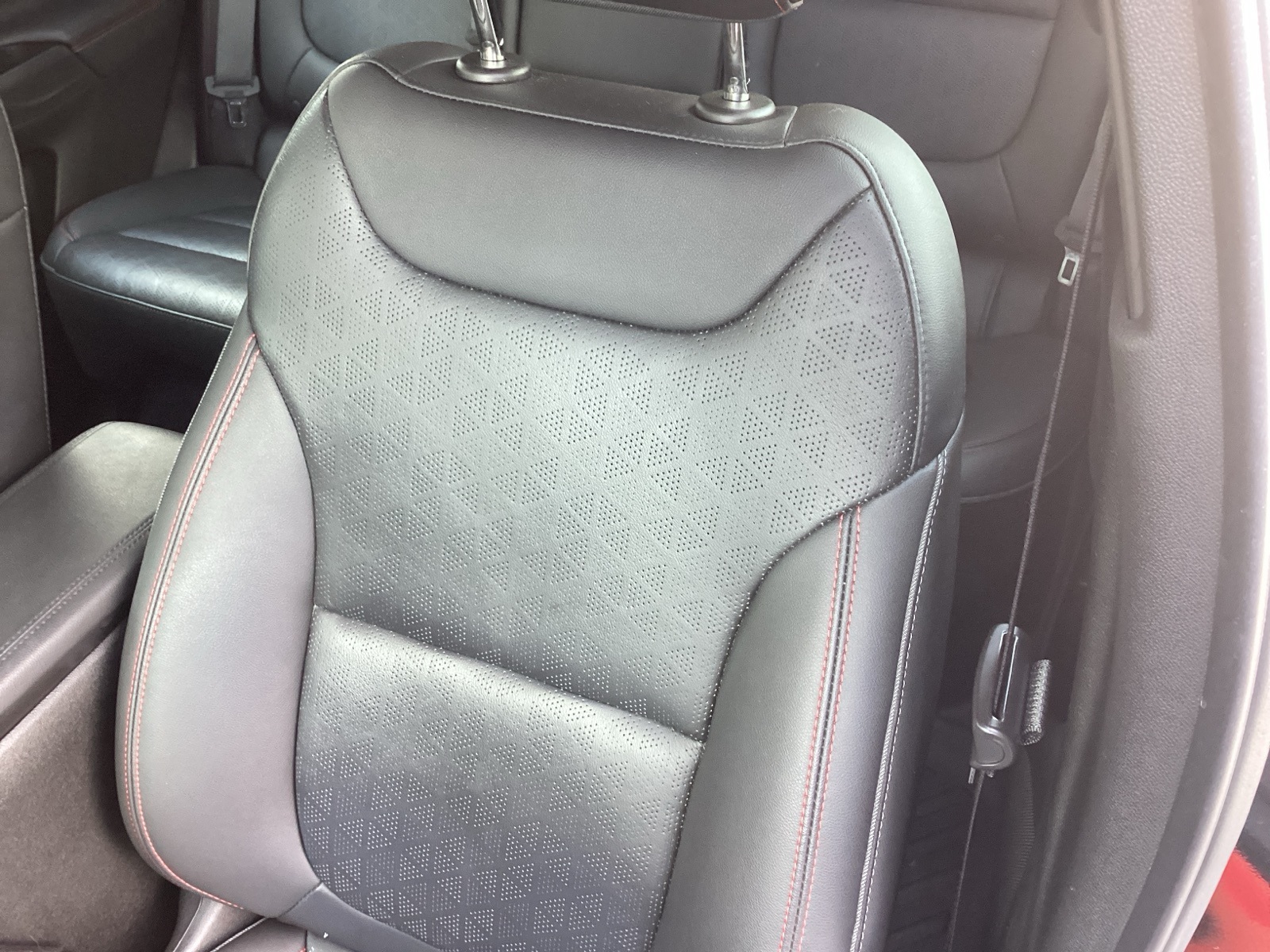 Vehicle image 12 of 28