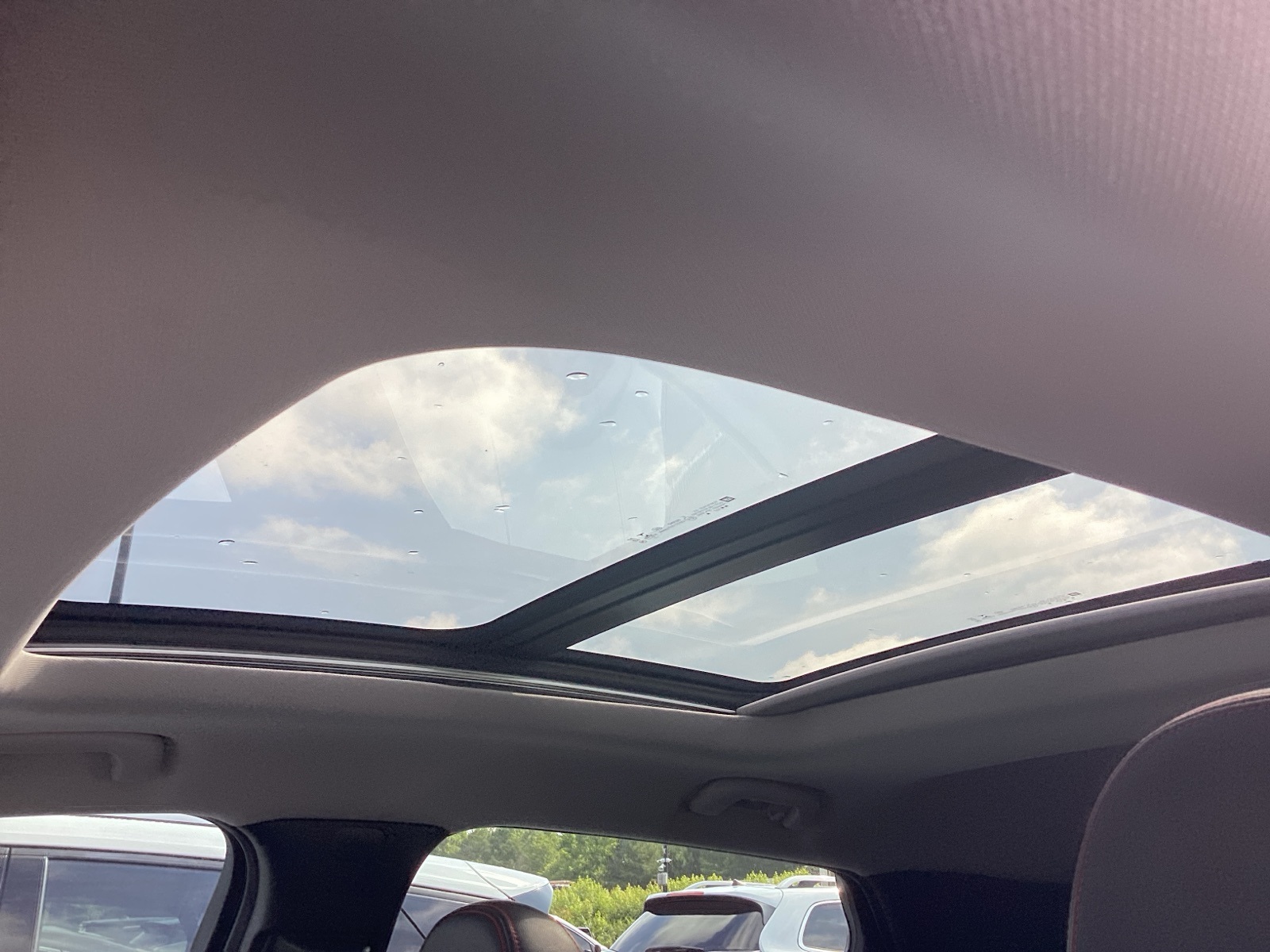 Vehicle image 18 of 28