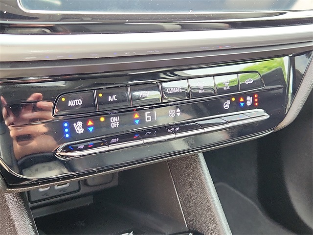 Vehicle image 16 of 30