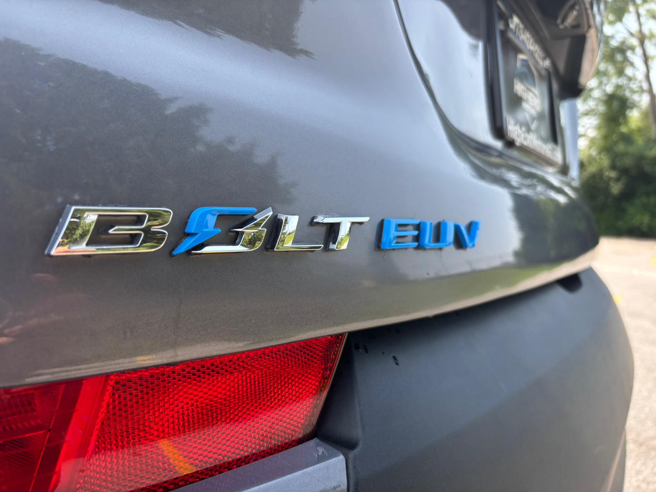 2023 Chevrolet Bolt EUV LT Image 31 of 35