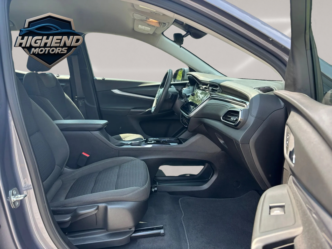 2023 Chevrolet Bolt EUV LT Image 15 of 35