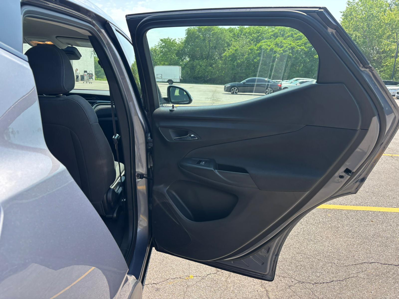 2023 Chevrolet Bolt EUV LT Image 13 of 35