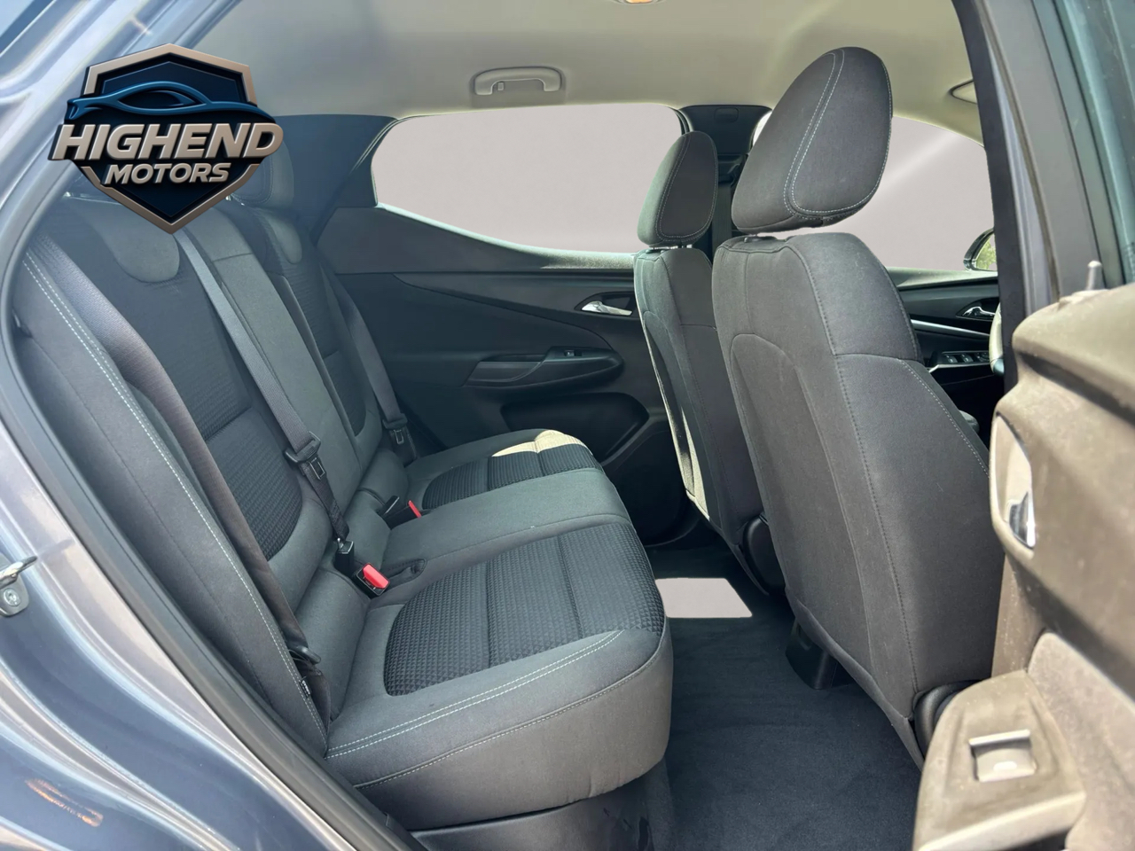 2023 Chevrolet Bolt EUV LT Image 10 of 35