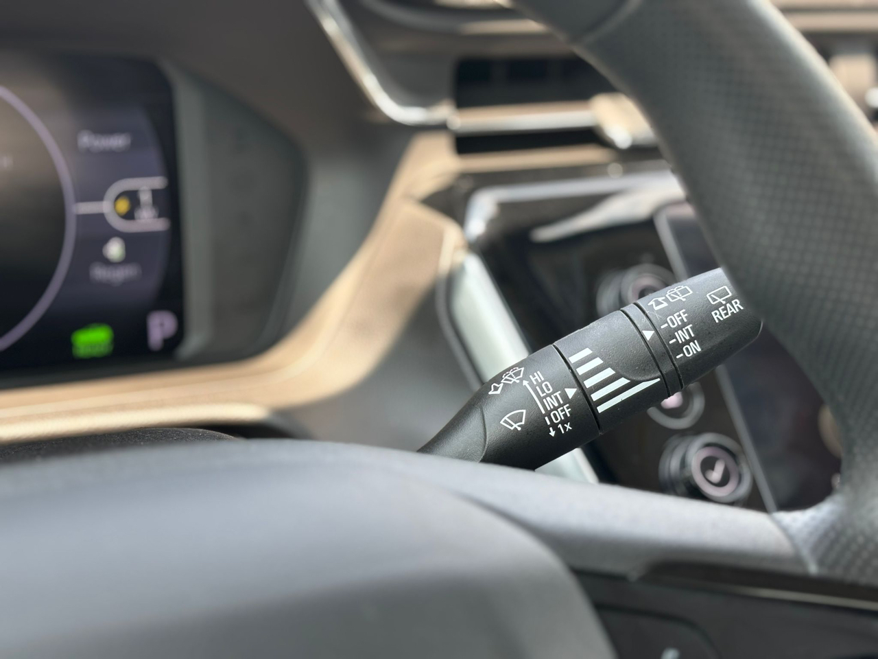 2023 Chevrolet Bolt EUV LT Image 29 of 35