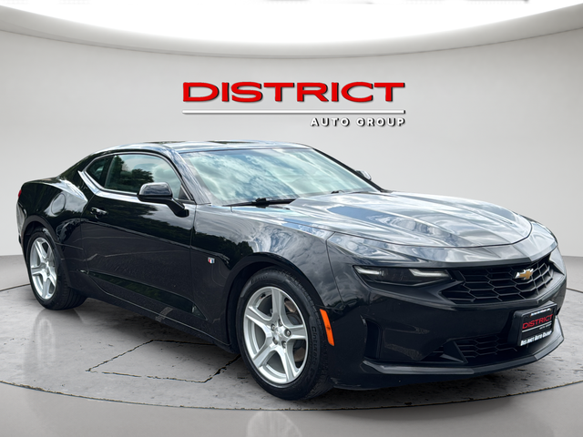 2023 Chevrolet Camaro 1LT Image 2 of 27
