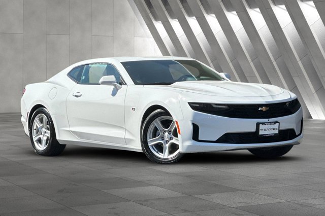 2023 Chevrolet Camaro 1LT Image 3 of 27