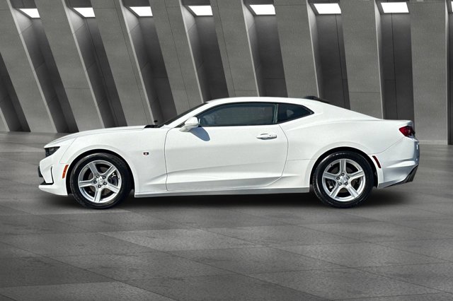 2023 Chevrolet Camaro 1LT Image 9 of 27