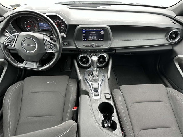 Vehicle image 18 of 25