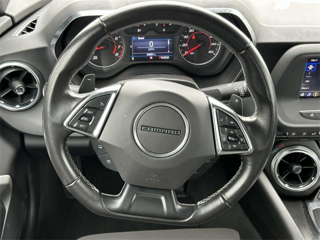 Vehicle image 19 of 25
