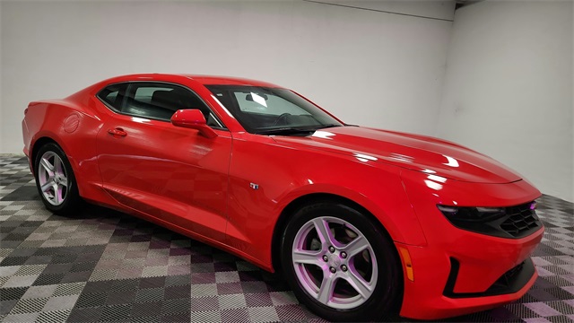 2023 Chevrolet Camaro 1LT Image 3 of 24