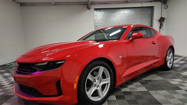 2023 Chevrolet Camaro 1LT Image 1 of 24