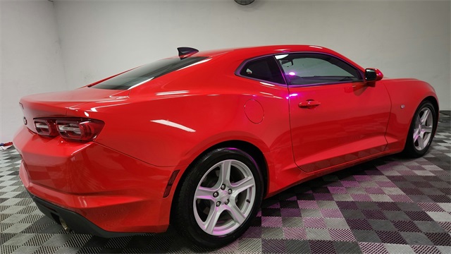 2023 Chevrolet Camaro 1LT Image 6 of 24