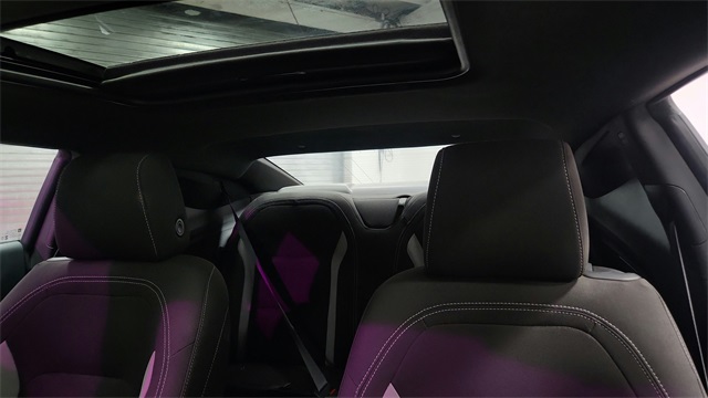 2023 Chevrolet Camaro 1LT Image 16 of 24