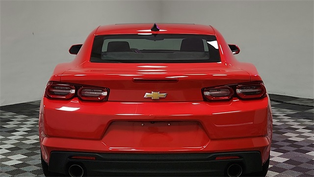 2023 Chevrolet Camaro 1LT Image 7 of 24