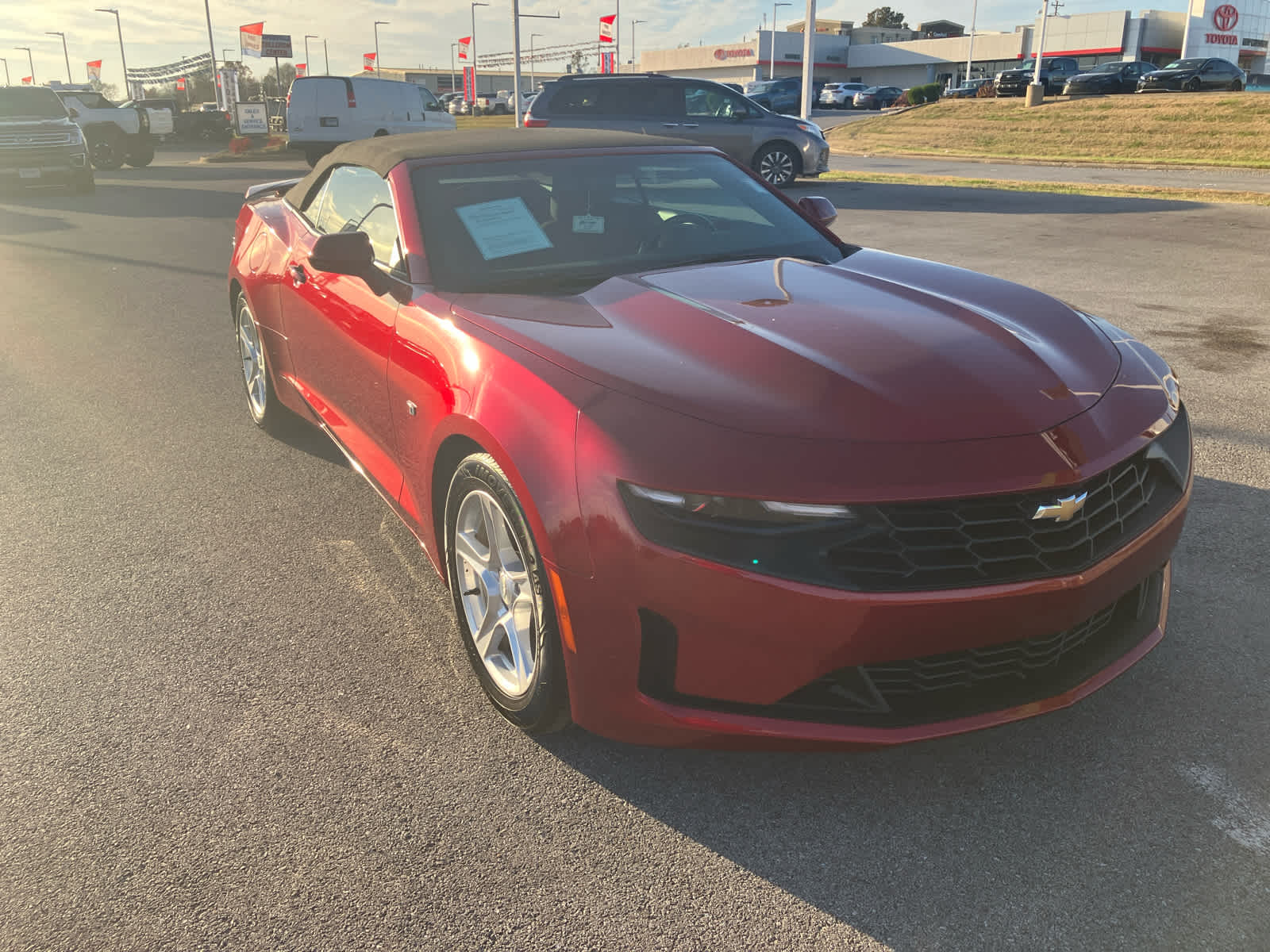 2023 Chevrolet Camaro 1LT Image 2 of 30