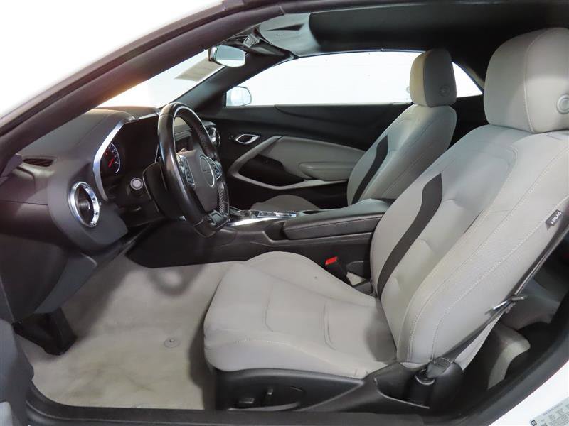 2023 Chevrolet Camaro 1LT Image 25 of 33