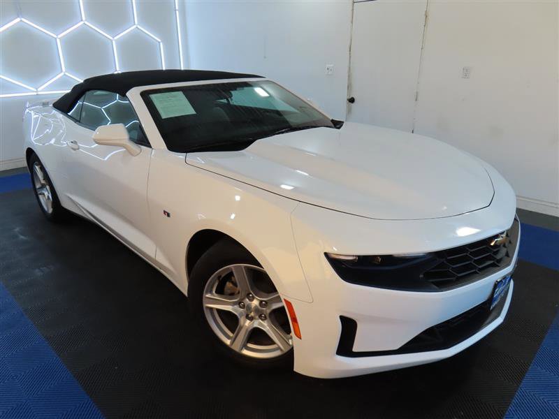 2023 Chevrolet Camaro 1LT Image 3 of 33