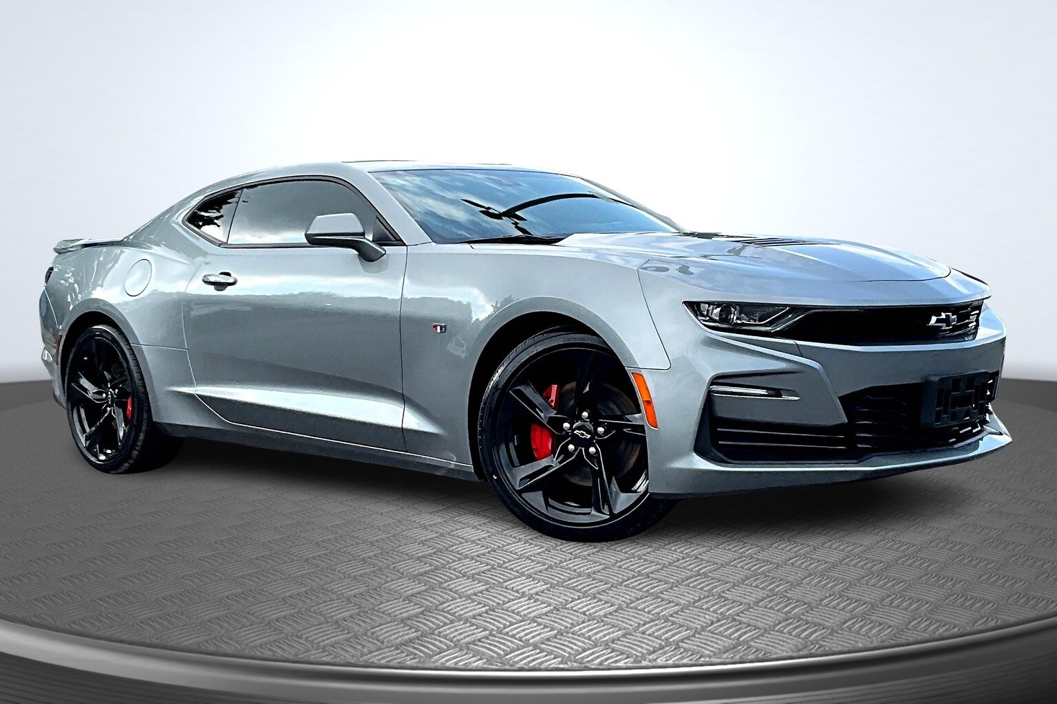 2023 Chevrolet Camaro 2SS Image 2 of 35