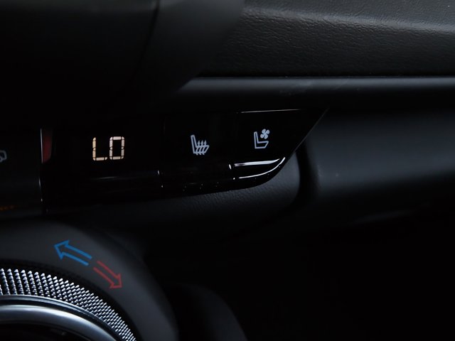 Vehicle image 20 of 26