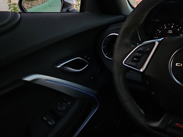 Vehicle image 19 of 26