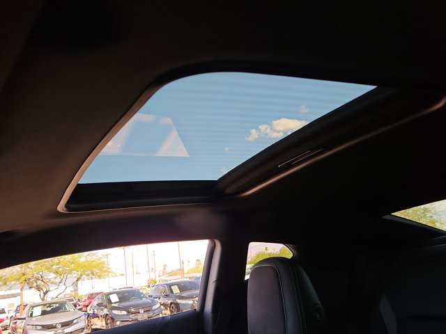 Vehicle image 22 of 26