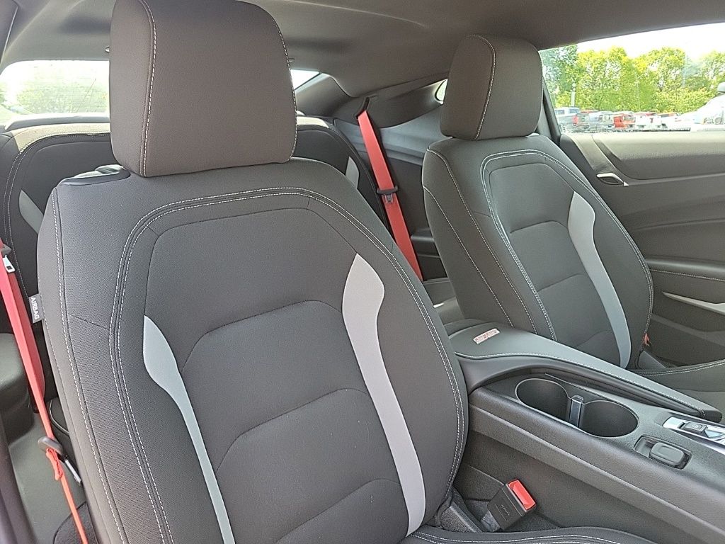 Vehicle image 12 of 26