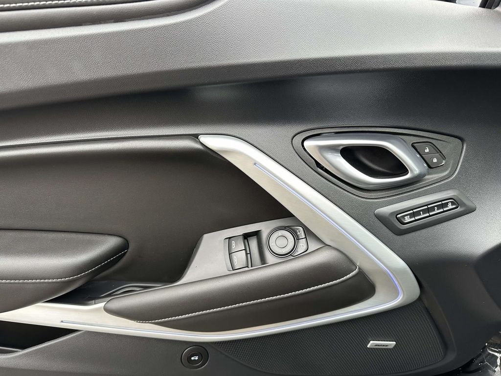 2023 Chevrolet Camaro 2SS Image 18 of 34