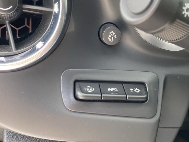 Vehicle image 26 of 38