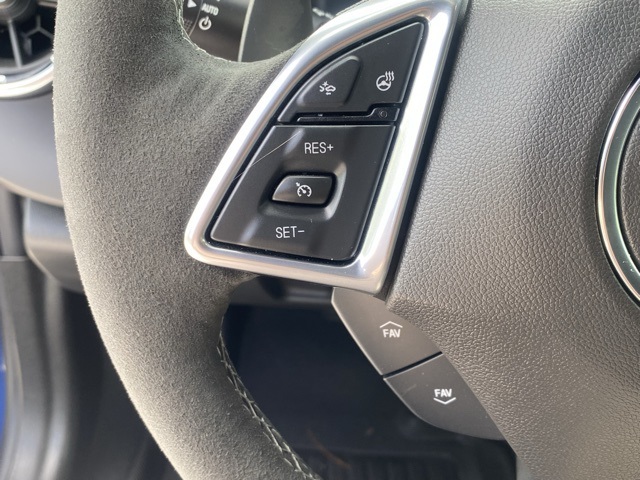 Vehicle image 33 of 38