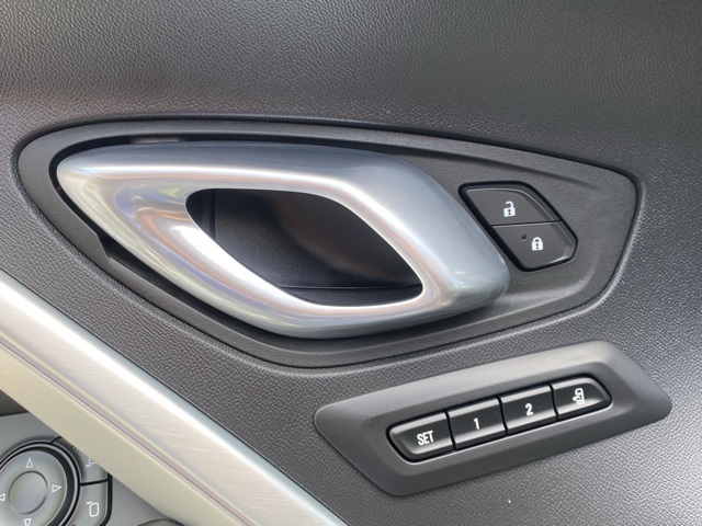 Vehicle image 27 of 38