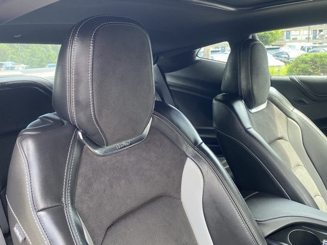 Vehicle image 12 of 38