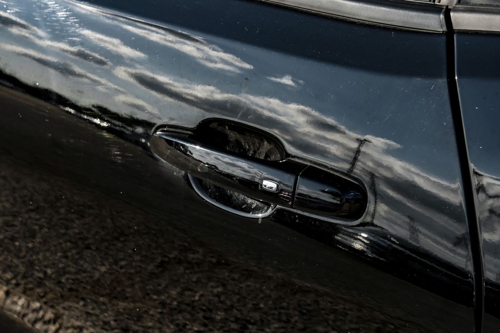 Vehicle image 36 of 63
