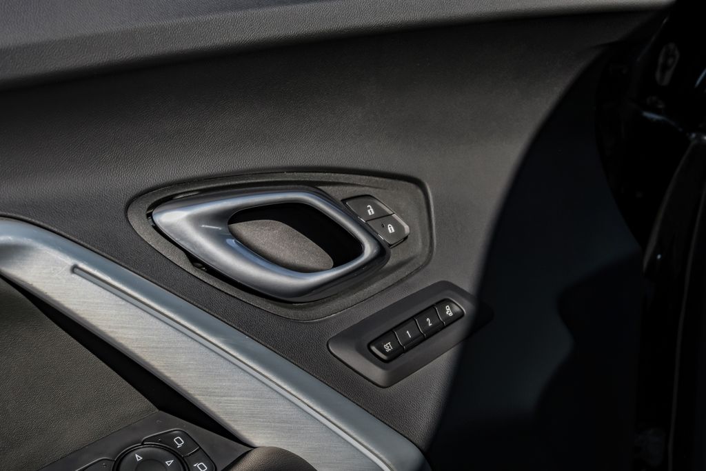 Vehicle image 39 of 63