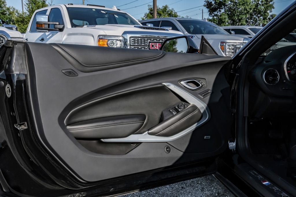 Vehicle image 37 of 63