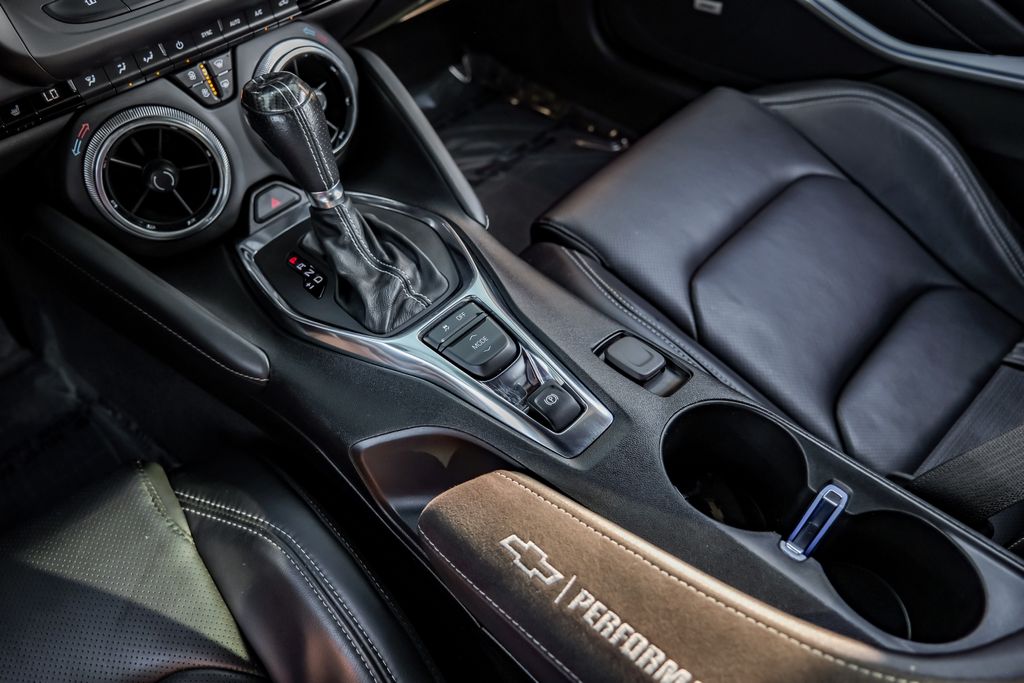 Vehicle image 21 of 63