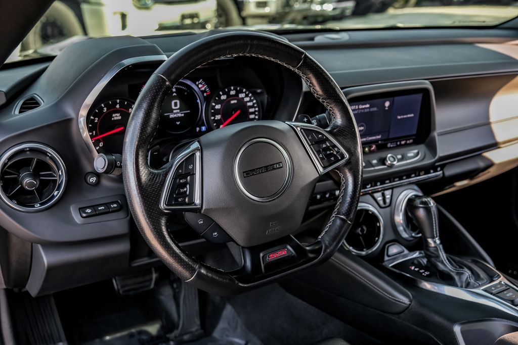 Vehicle image 14 of 63