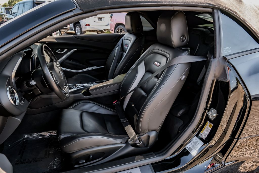 Vehicle image 32 of 63