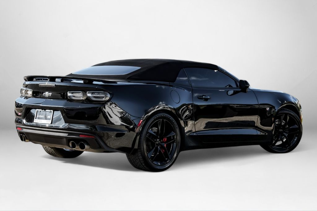 Vehicle image 4 of 63