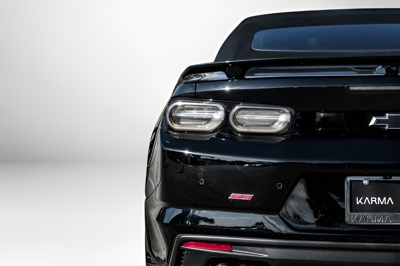 Vehicle image 61 of 63