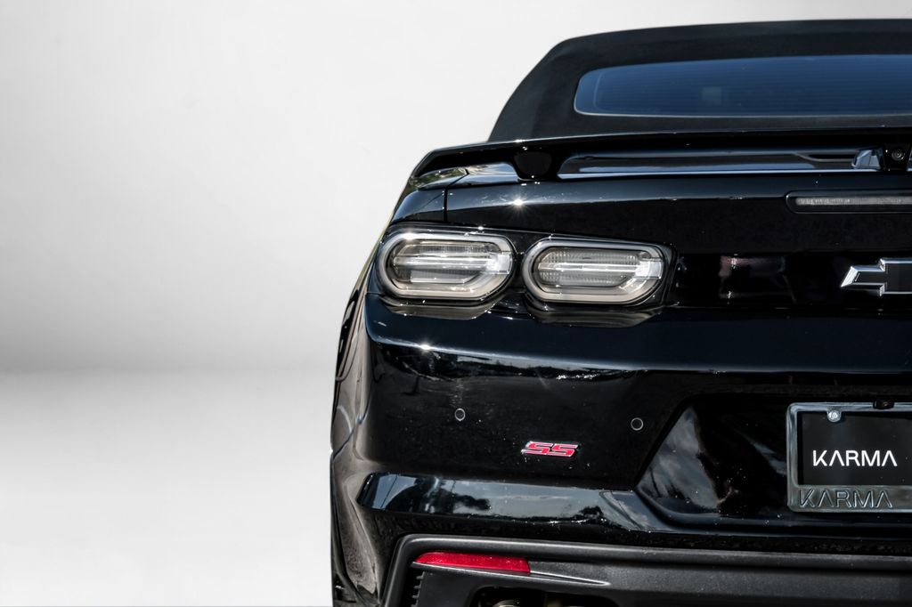 Vehicle image 7 of 63