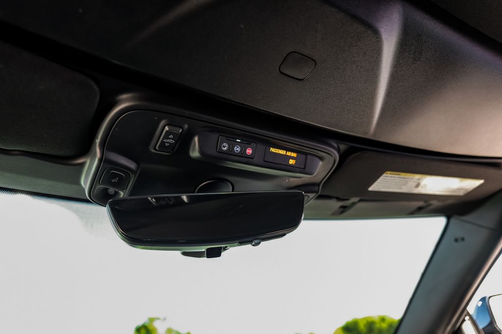 Vehicle image 30 of 63