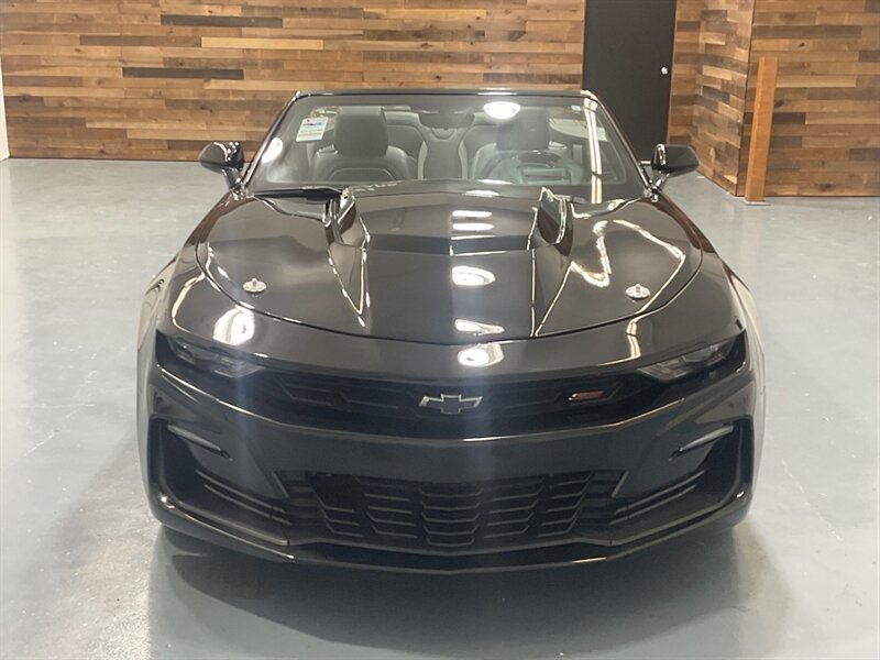 Vehicle image 9 of 64
