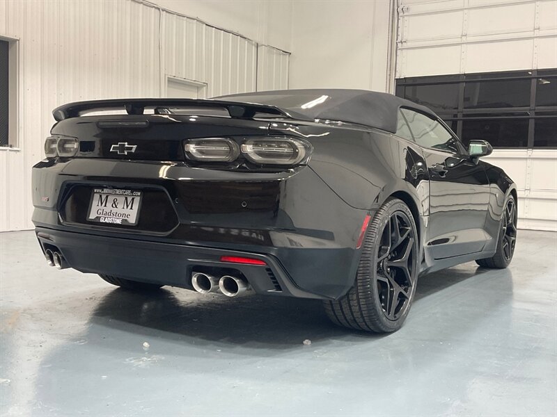 Vehicle image 16 of 64