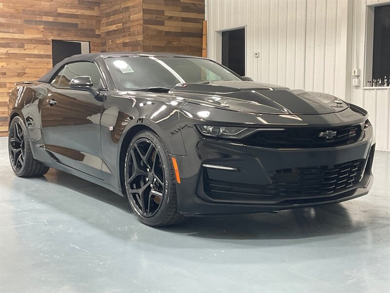 Vehicle image 10 of 64
