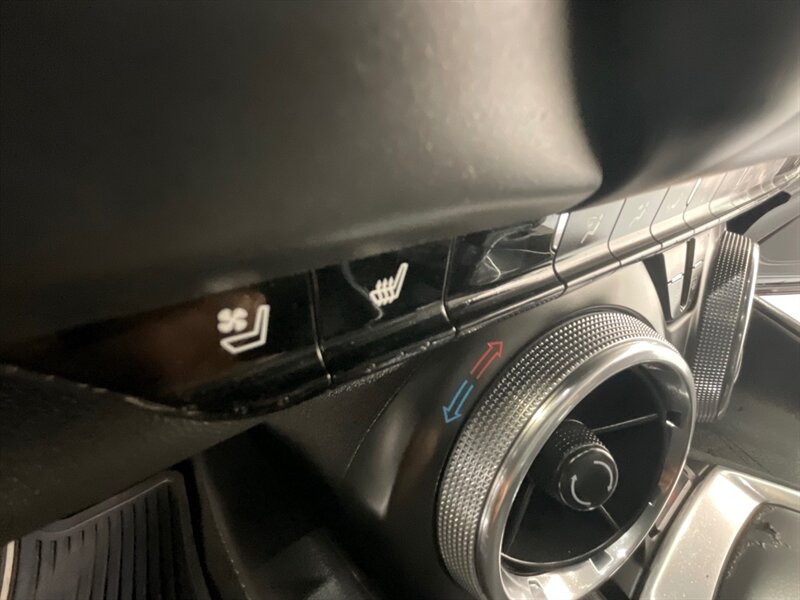 Vehicle image 62 of 64